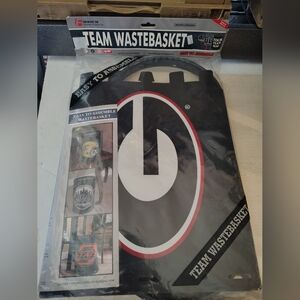 Fremont Die Team Wastebasket - Georgia Bulldogs - Easy Assembly